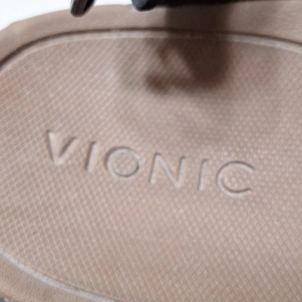 Vionic Men's Tan Neil Backstrap Hook & Loop Nubuck Leather Sport Sandasl Size 12